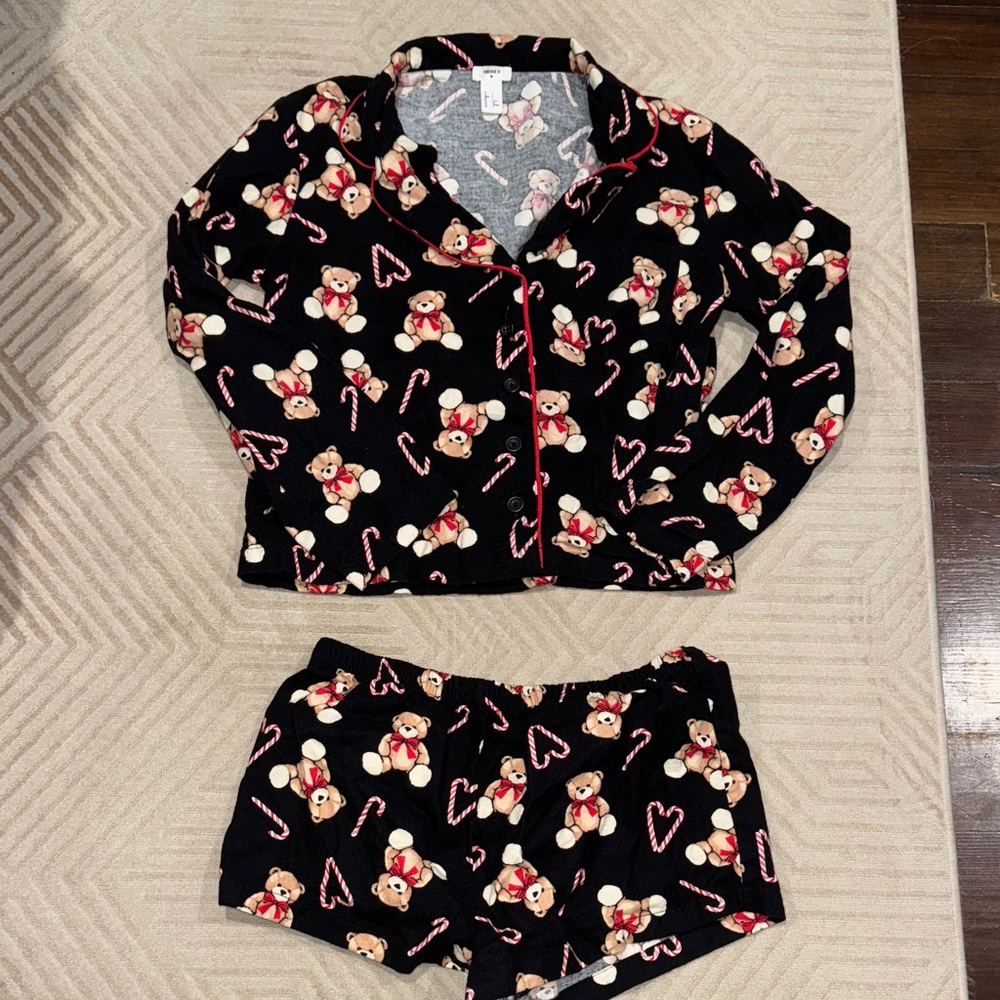 forever 21 christmas Black Pajamas with Teddy Bear Print
work once size s - Picture 2 of 4